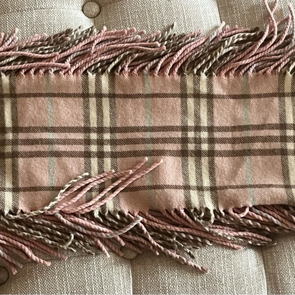 Burberry Cashmere Scarf - Picture 1 of 3